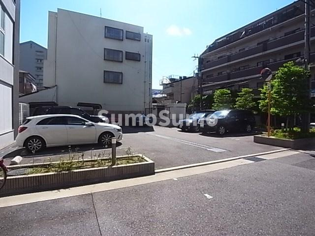アーバネックス神戸水木通の駐車場|駐車場に車を止められます