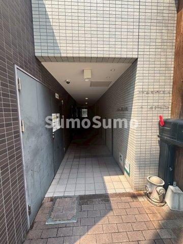アーベル更紗北堀江のエントランス|落ち着いたエントランスです