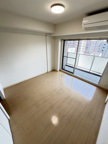 CITYSPIRE新神戸の居間・リビング