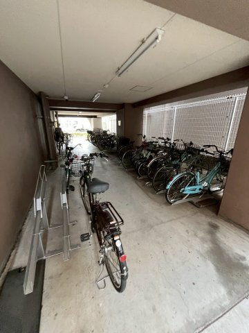 CITY　SPIRE十三東のロビー