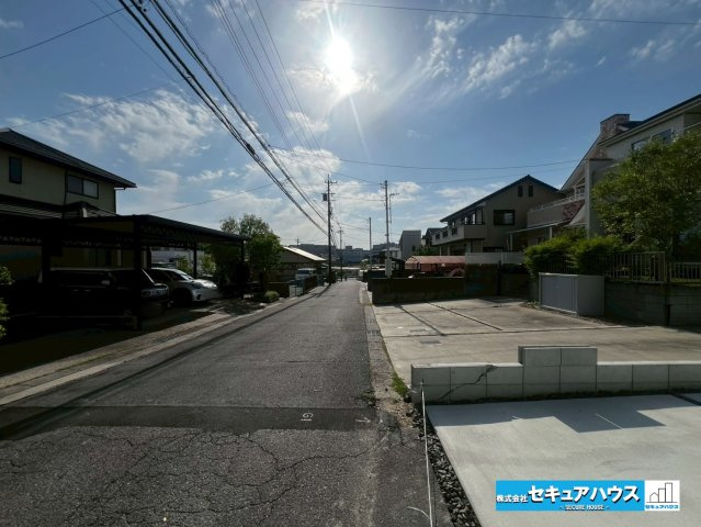【本日ご案内可能】日進市浅田平子1丁目　全2棟の前面道路含む現地写真|事前予約にて現地ご見学いただけます！お気軽にお問い合わせください♪
■株式会社　セキュアハウス　豊明支店■
住宅ローンに強く、知識、経験豊富なスタッフ在籍
お客様に寄り添い、ご成約後もサポート致します