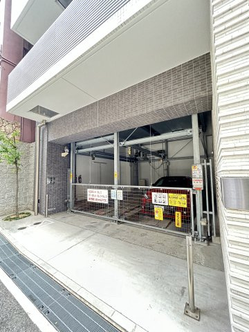アーバネックスみなと元町の駐車場