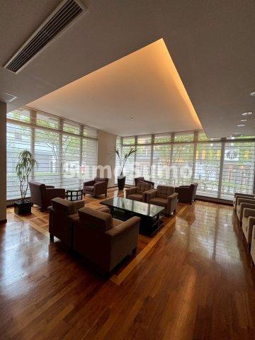 アーバンライフ御堂筋本町タワーのロビー