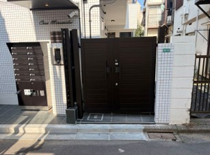 カーサ南台のエントランス