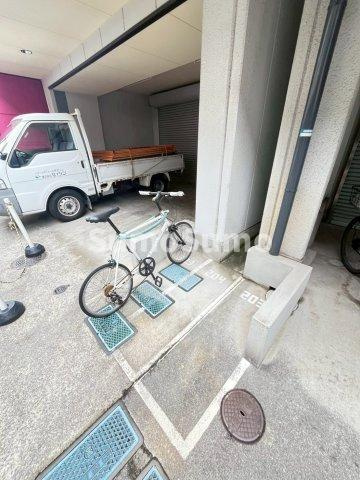 COZYセイケン弐番館の駐車場