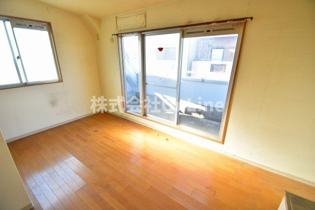 阪口マンションの洋室