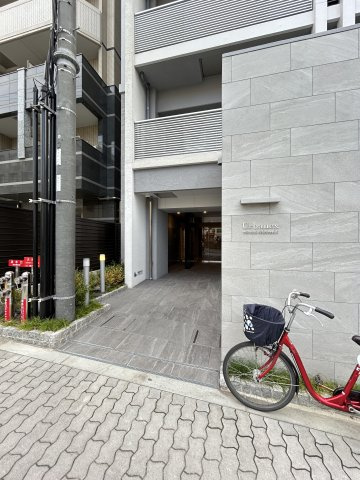 アーバネックス南新町のエントランス