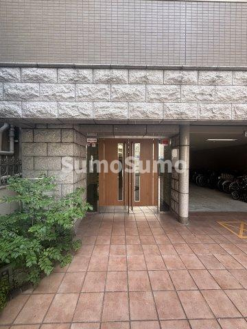 CITY SPIRE心斎橋EASTのエントランス|建物の内部です
