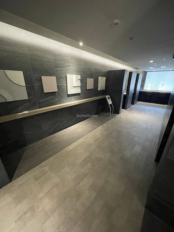 アーバネックス心斎橋EASTのロビー