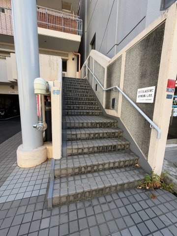 アーバンコモード新長田のエントランス