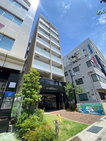 アールワイ西宮の外観