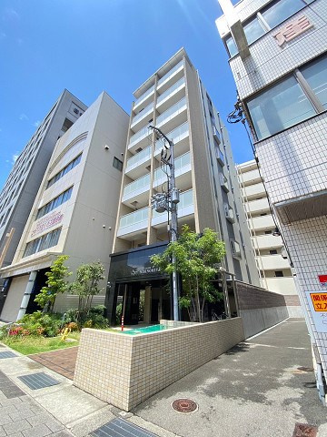 アールワイ西宮の外観