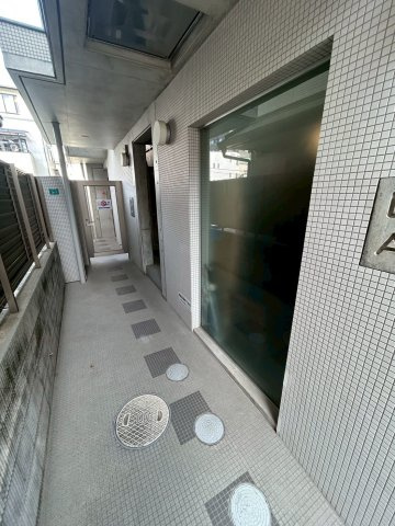 ＤＥＣＯＬＡ　ＡＳＨＩＹＡのエントランス