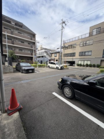 アーバネックス神戸水木通の駐車場