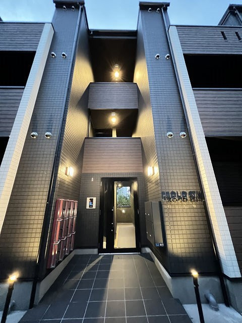 CROUD西川の外観