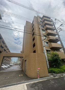 ＣＯＣＯ ＭＡＲＩＮＩの駐車場