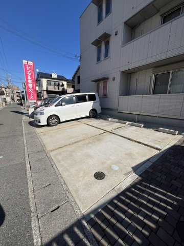 Dear Courtの駐車場
