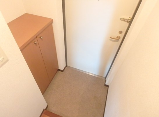 コンフォリア赤羽岩淵の玄関