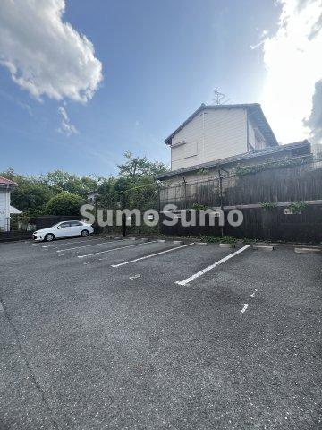 アマビリタアパートメントの駐車場