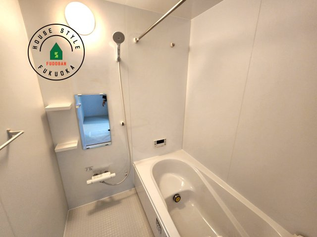 糟屋郡須恵町新原第7-1棟(1号棟）の内観：施工例|1日の疲れを癒してくれる広々バスルーム。雨の日のお洗濯にも大活躍な浴室乾燥機付です！