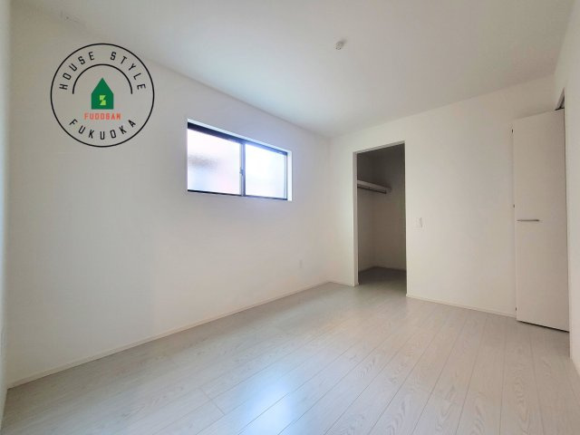 糟屋郡粕屋町長者原東7丁目第2-2棟（2号棟）の内観：施工例|主寝室には収納力に優れたクローゼットがありますので、お部屋もすっきり片付きます。