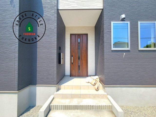 糟屋郡粕屋町長者原東7丁目第2-2棟（2号棟）の外観：施工例|おでかけの時も帰った時も、「我が家」を最初に感じでもらえる素敵な空間に。