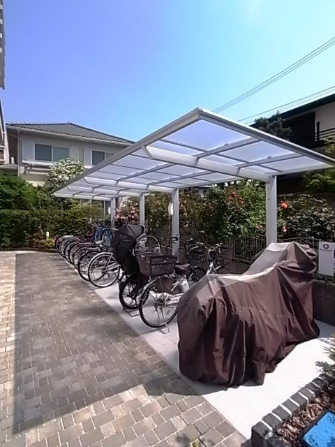 アベニール西宮北口の外観