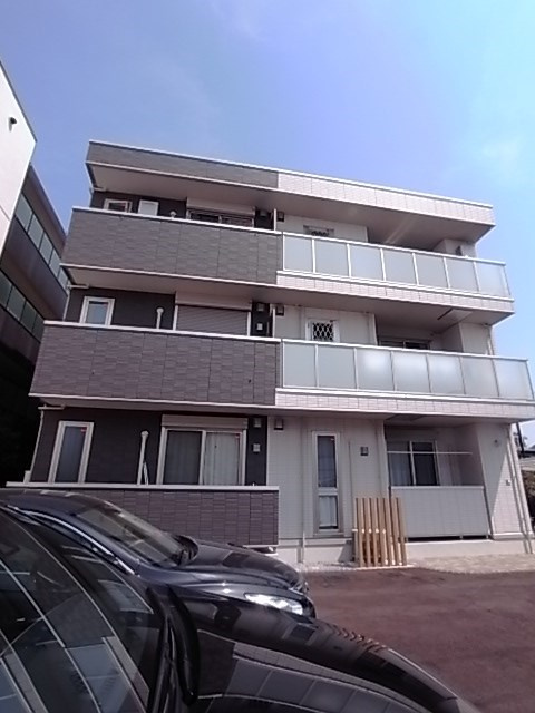 アベニール西宮北口の外観