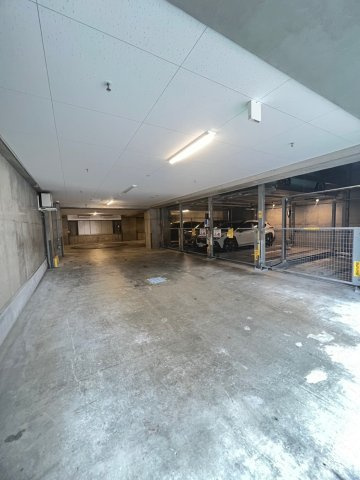 アプリーレ神戸元町の駐車場