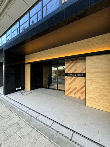アプリーレ松屋町のエントランス