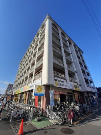 三栄わらびハイツの外観|外観は落ち着いています