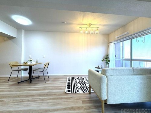 三栄わらびハイツの居間・リビング|施工例です