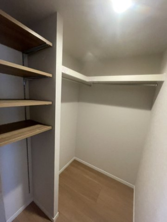 デュオコート南浦和彩の杜の収納|ウォークインクローゼットです