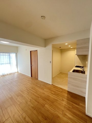 ワコーレ大宮の居間・リビング|こちらの居間で趣味の時間をお楽しみください