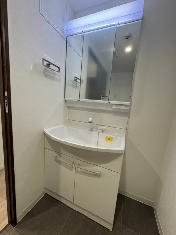 ライオンズガーデン狭山祇園の洗面所|忙しい朝には欠かせない洗面所です