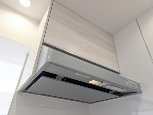 クラーク春日部壱番館のキッチン|レンジフードです