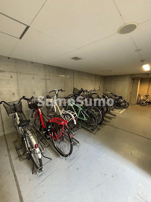 アプリーレ堺筋本町の外観