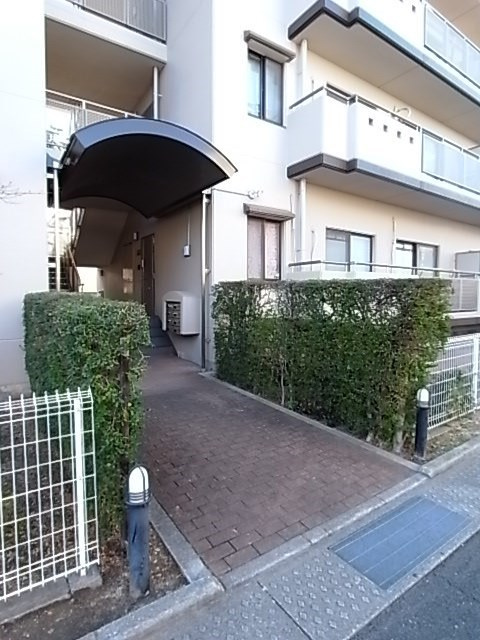 アプリーレ西宮北口のエントランス