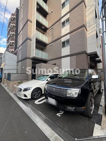 アバンティ大阪ドームシティの駐車場