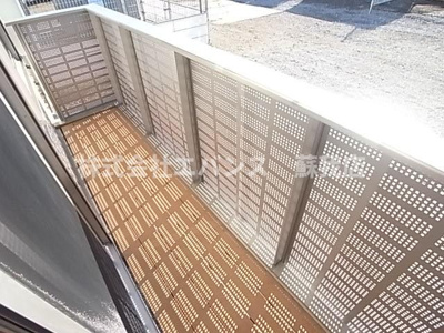 【バルコニー】 | ブリランテA | 陽当たり良好なバルコニーです