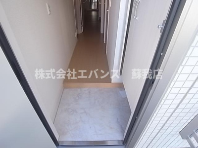 【玄関】 | ブリランテA | 収納もある玄関です