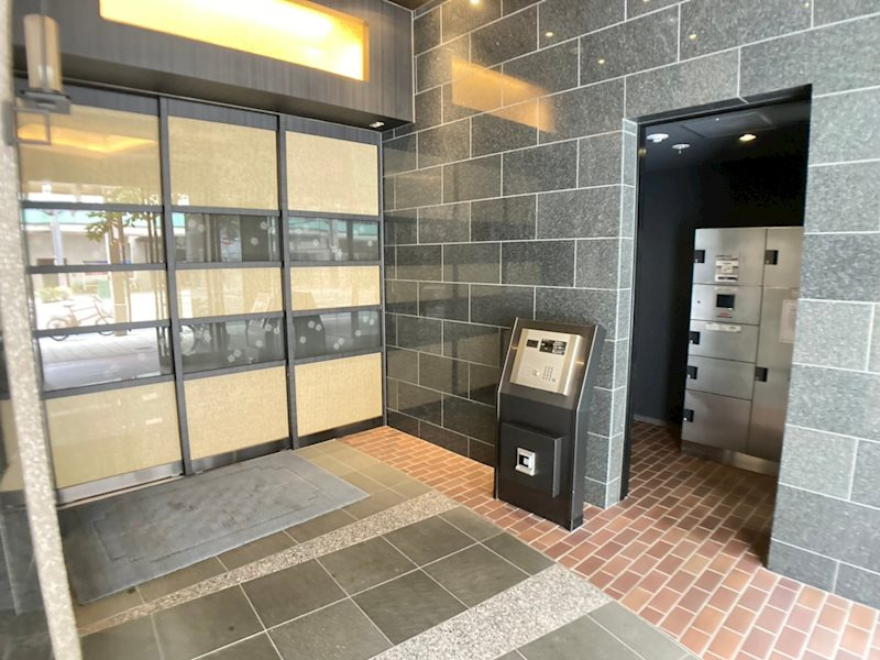 アビエール松屋町のエントランス