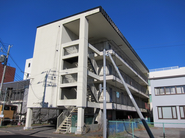 パークサイドマンション（栄町)の外観