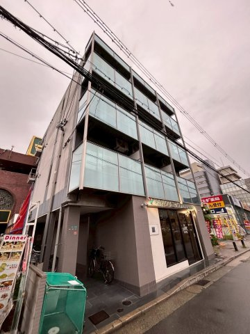 アリコヴェール和上の外観
