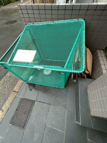 アリコヴェール和上の外観