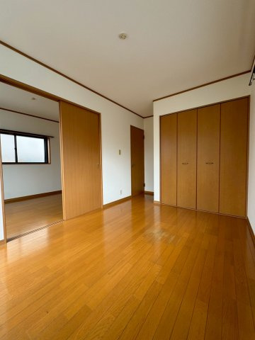 アベニールⅠの居間・リビング|こちらのリビングで趣味の時間をお楽しみください