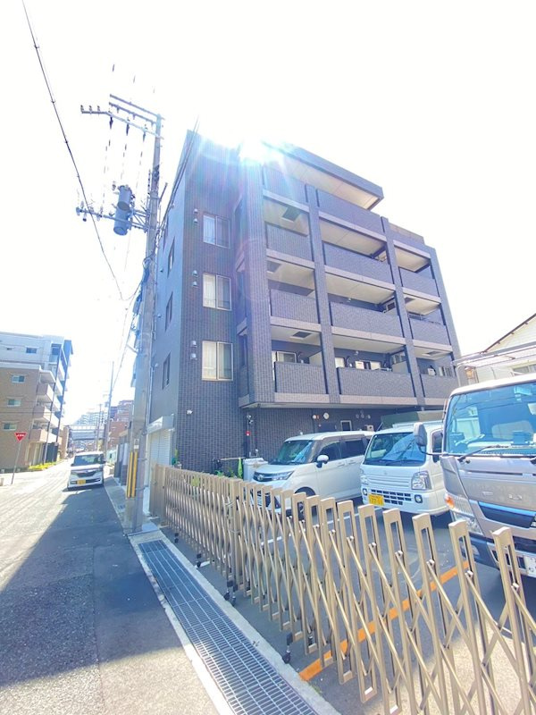 LUZ KOBEの外観