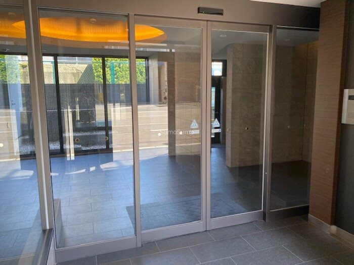 LA MAISON VERTEのエントランス|建物の内部です