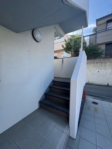 アバンティー片山の外観