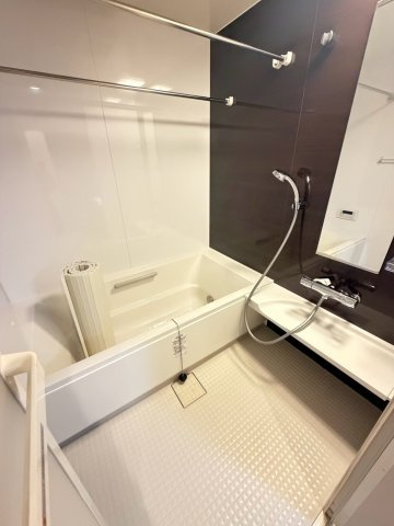 LaLaBrezza芦屋翠ケ丘の浴室